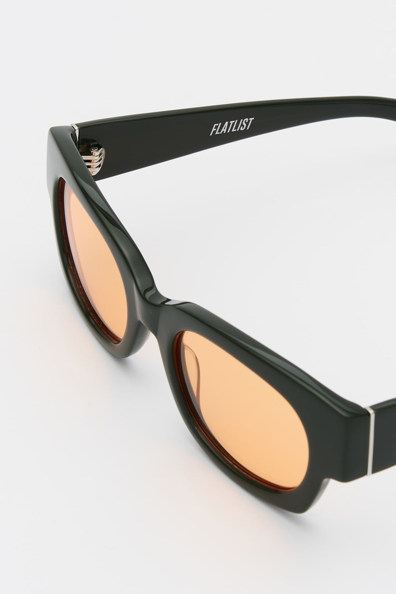 SHADE 01