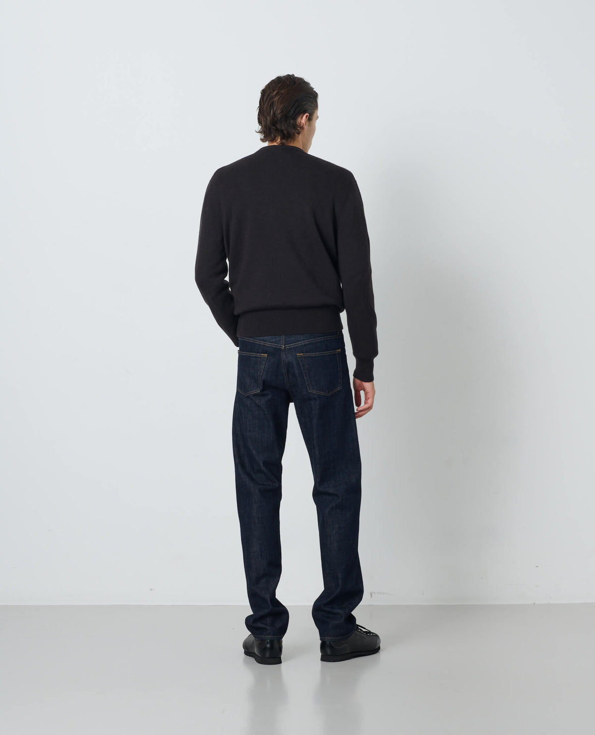 MOON MERINO V NECK