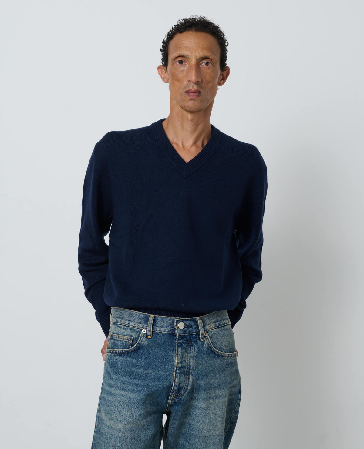 MOON MERINO V NECK