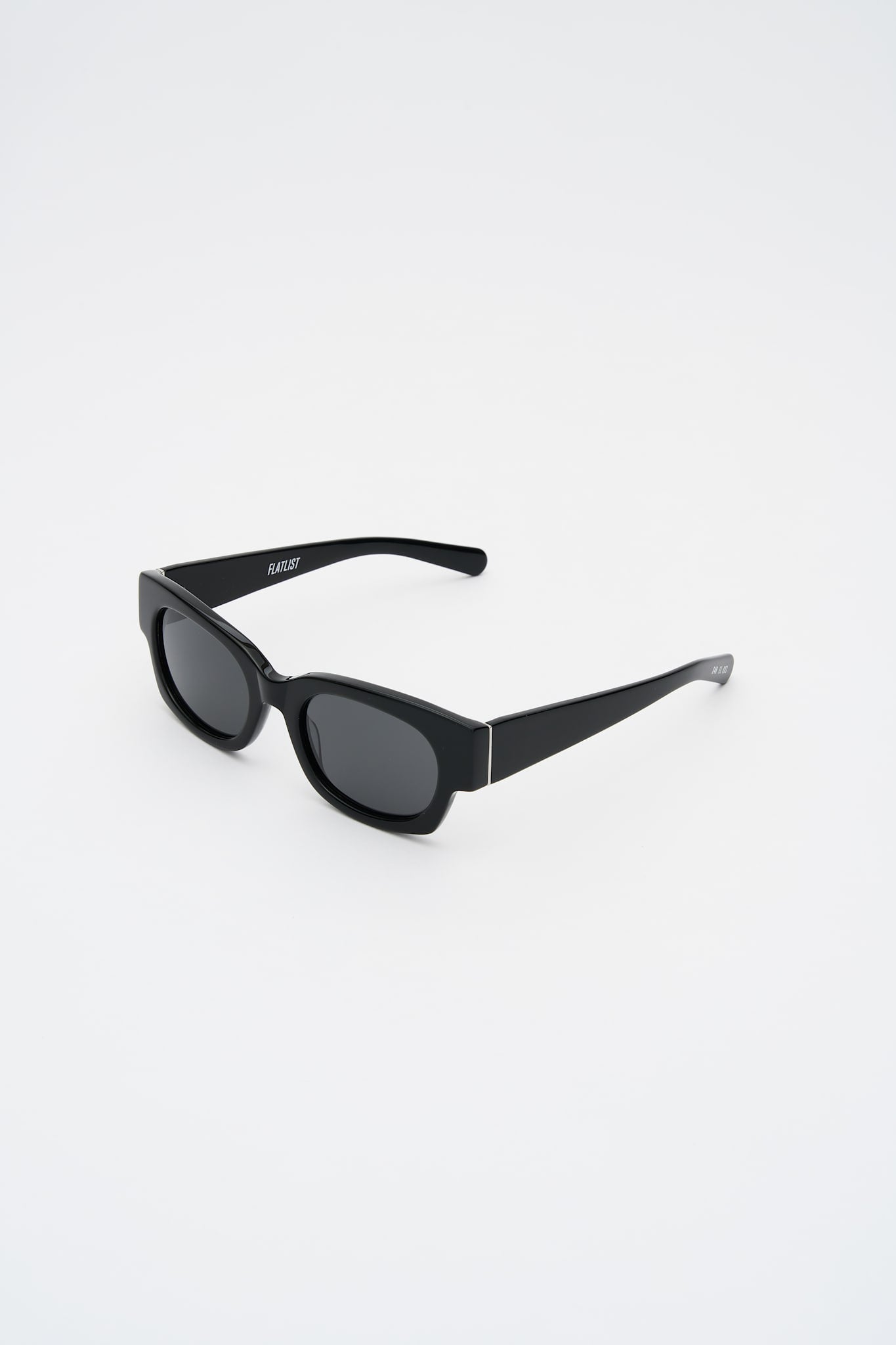 SHADE 01