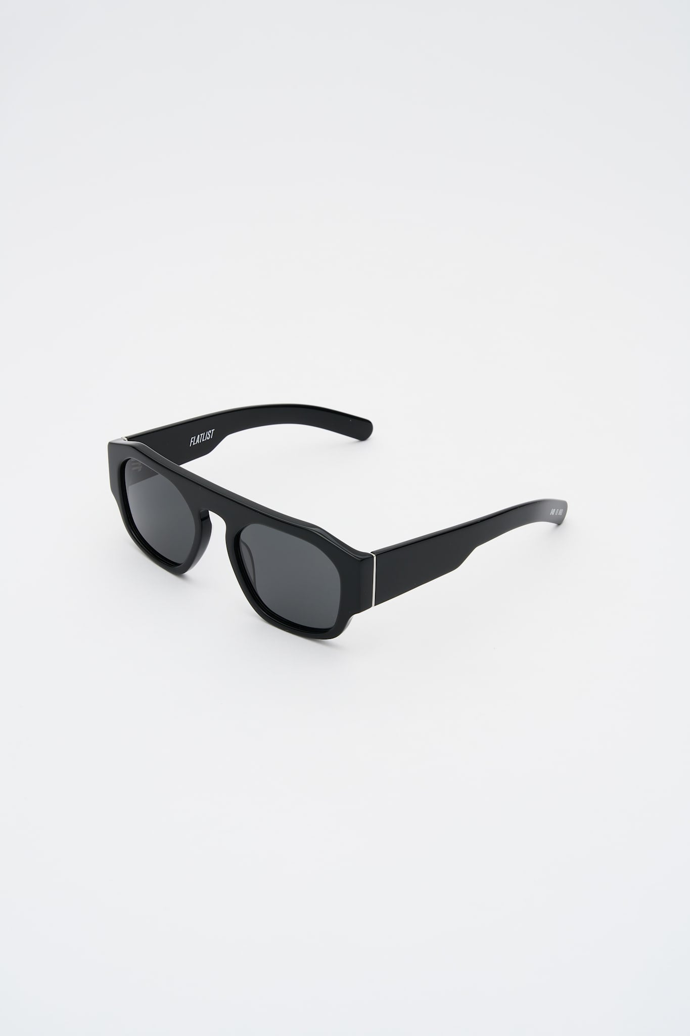 SHADE 02