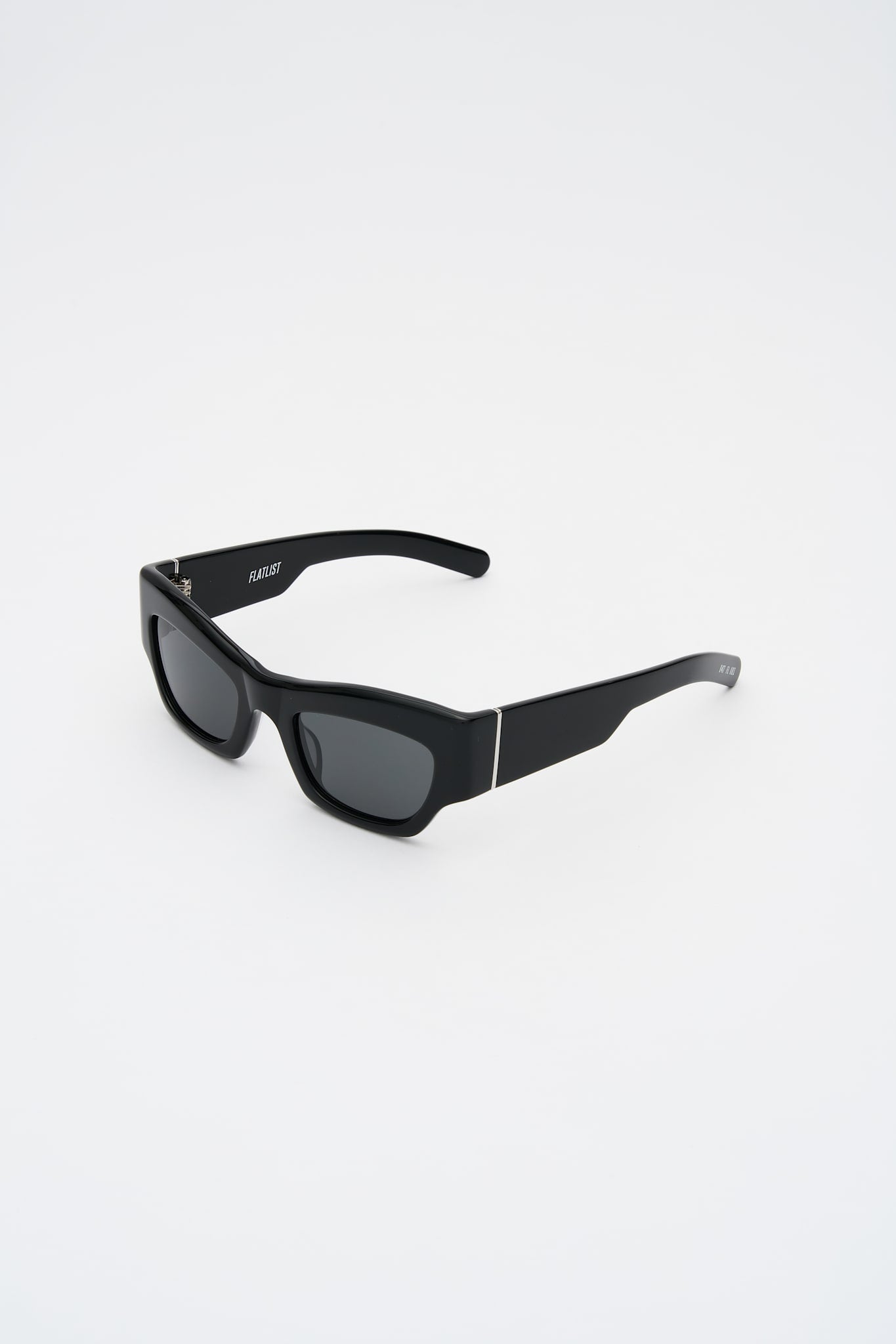 SHADE 03